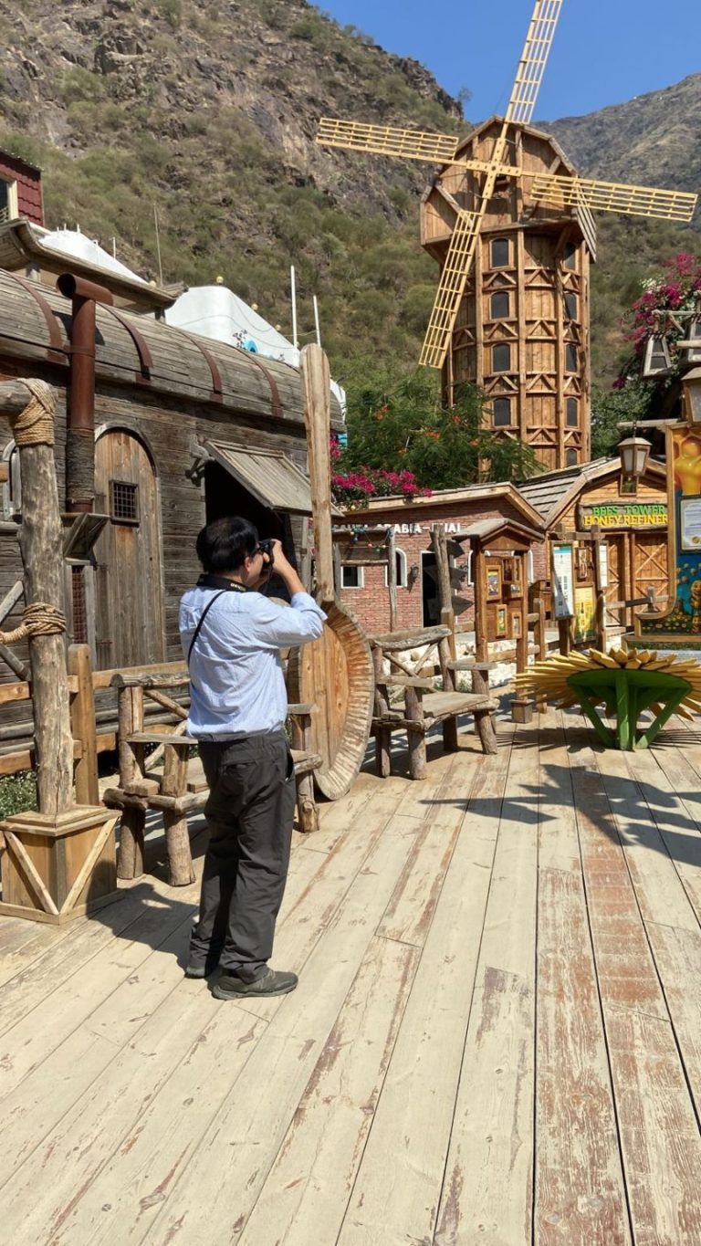 Unveil the Kingdom’s Secrets on an All-Encompassing 15-Day Expedition from Riyadh’s Neon Horizons to the Mist-Shrouded Peaks of Abha